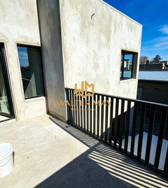 CASA EN VENTA 3 DORMITORIOS. CHAPERROUGE 100